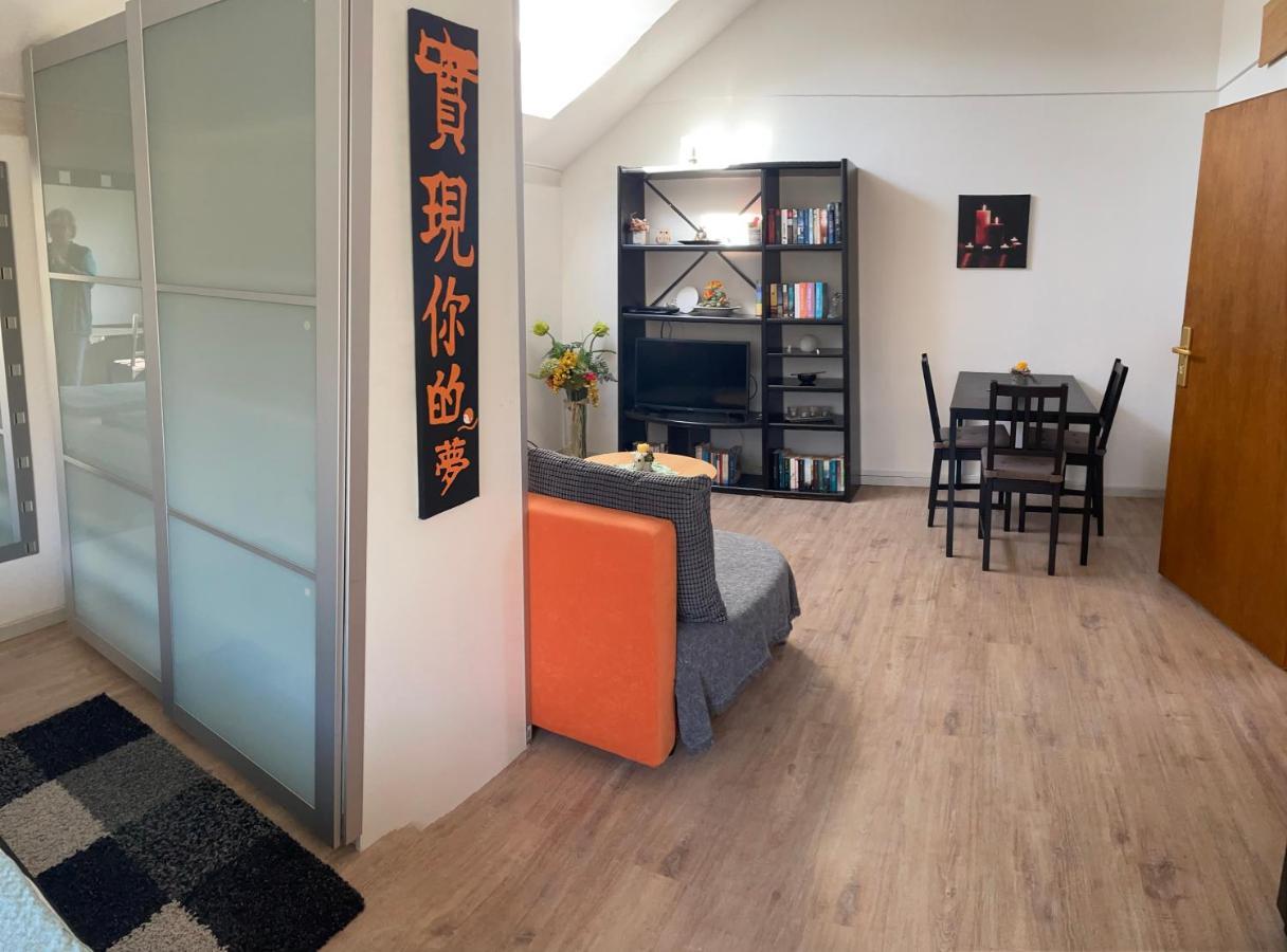 Zimmer In Lautrach Eksteriør billede